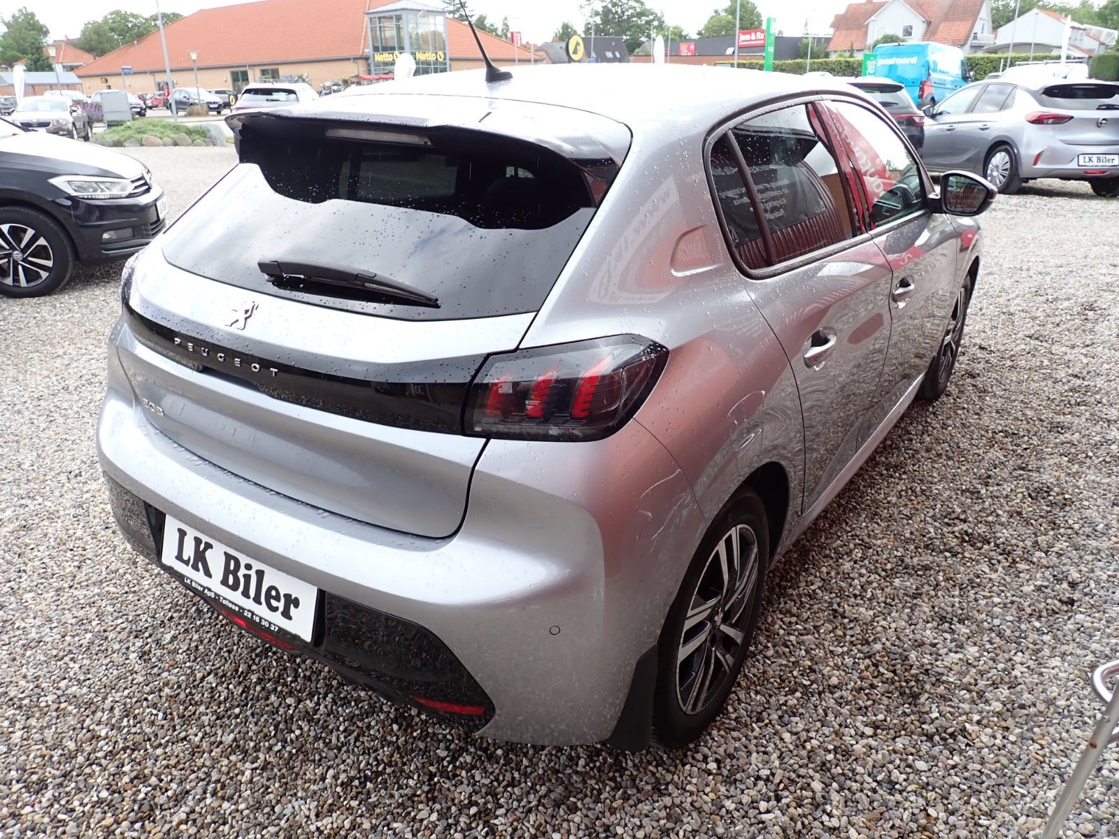 Sølv Peugeot 208 fra 2021