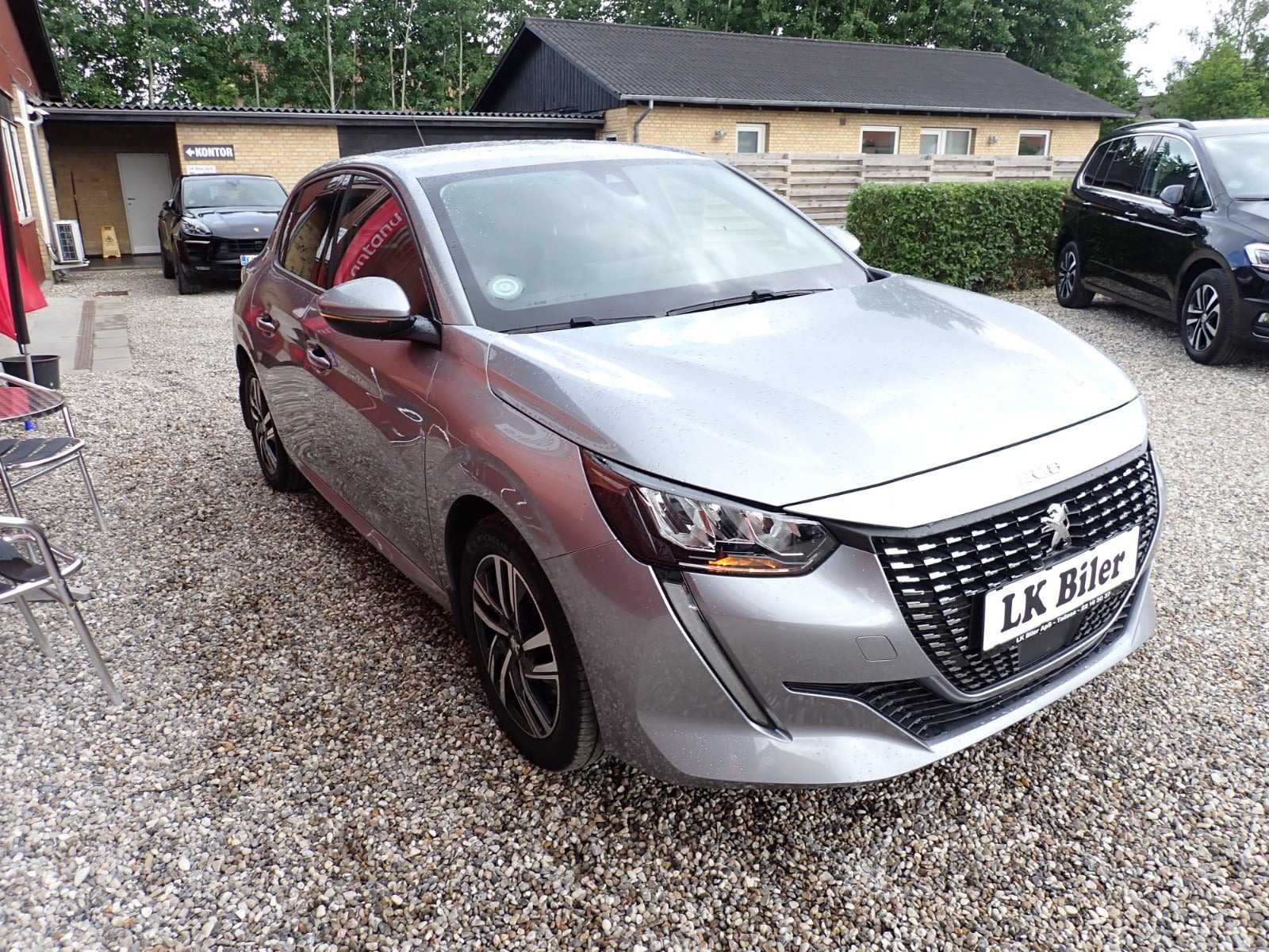 Sølv Peugeot 208 fra 2021