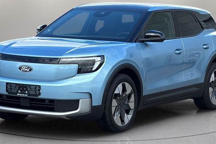 Blå Ford Explorer fra 2025