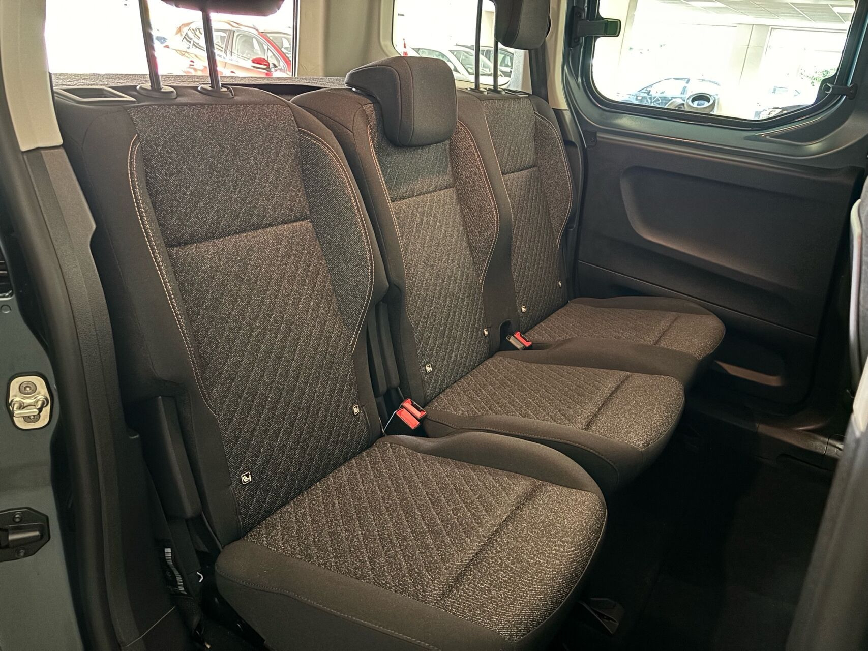 undefined Peugeot e-Rifter fra 2025