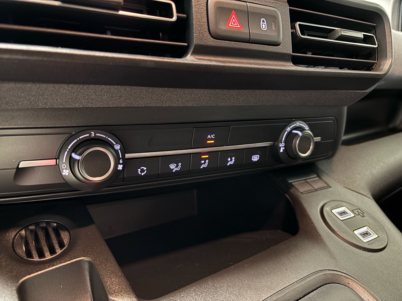 undefined Peugeot e-Rifter fra 2025