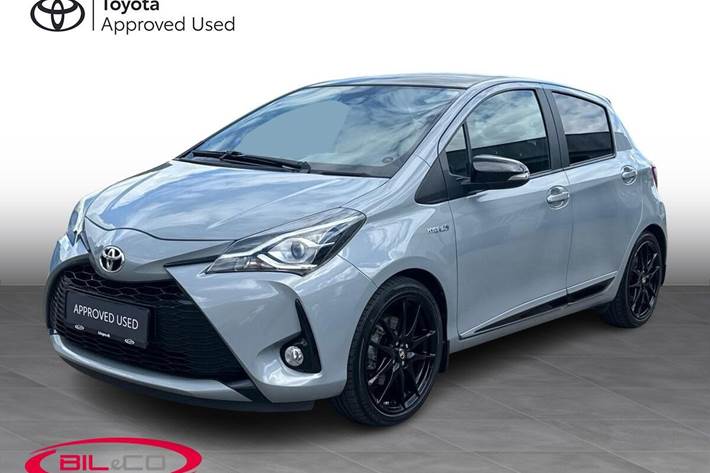 Grå Toyota Yaris fra 2019