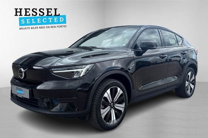 Sort Volvo C40 fra 2022 set udefra