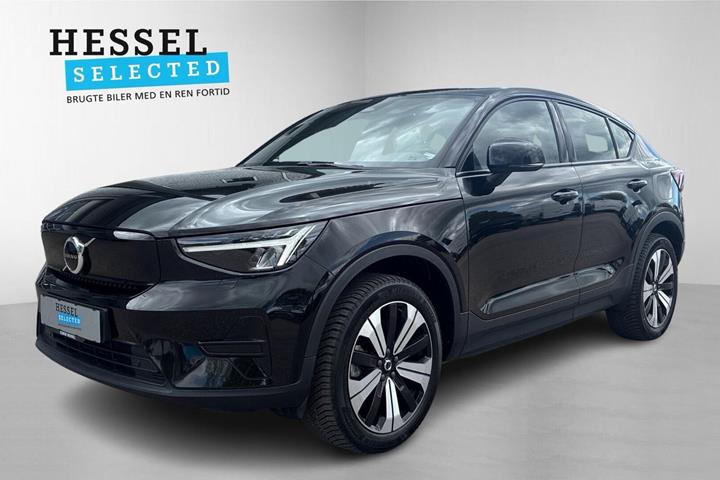 Sort Volvo C40 fra 2022 set udefra