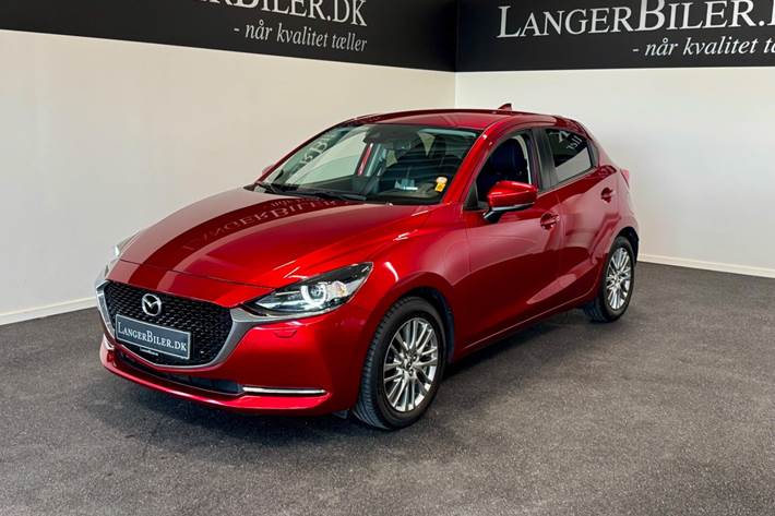 Rød Mazda 2 fra 2022