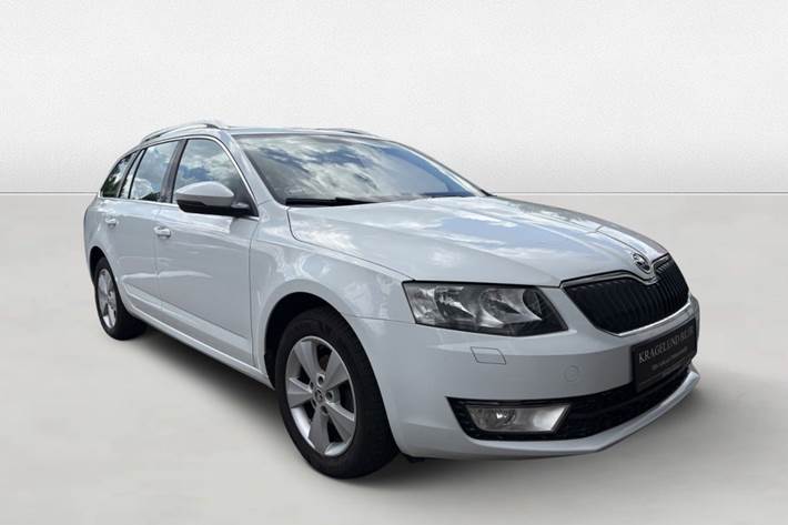 Grøn Skoda Octavia fra 2014