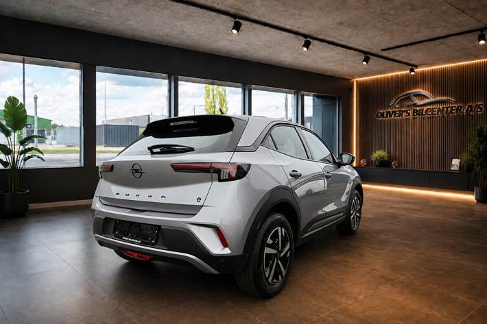 Grå Opel Mokka-e fra 2025