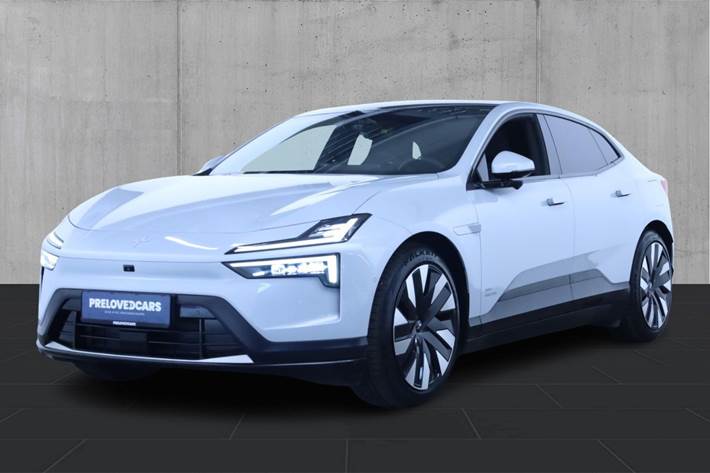 Hvid Polestar 4 fra 2024 set udefra