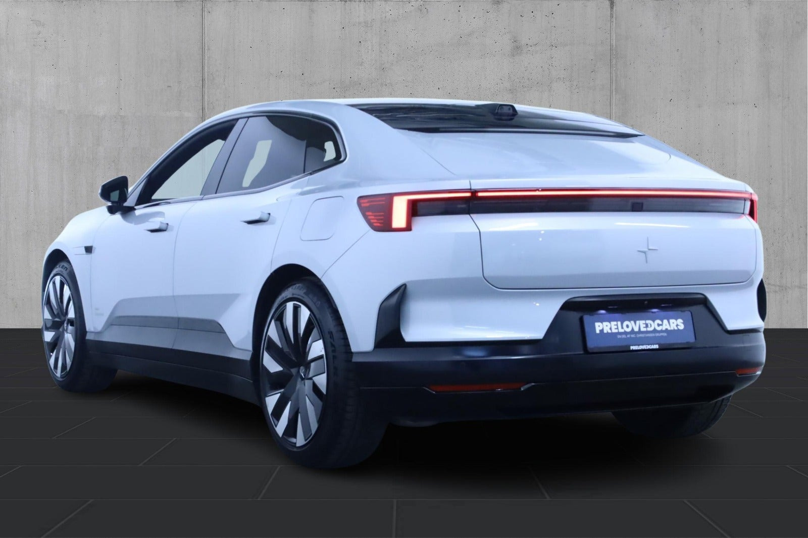 Hvid Polestar 4 fra 2024