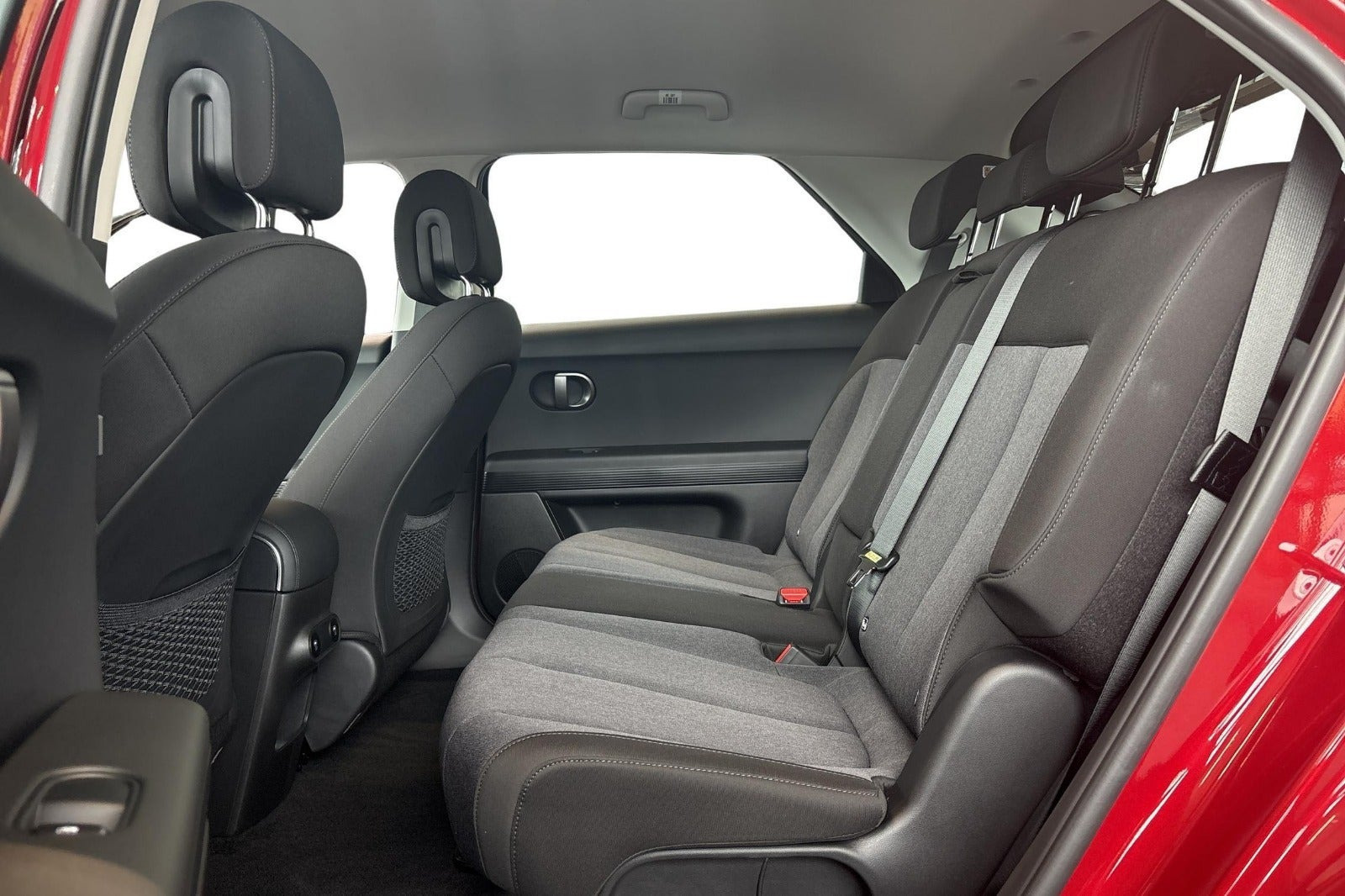 Rød Hyundai Ioniq 5 fra 2025