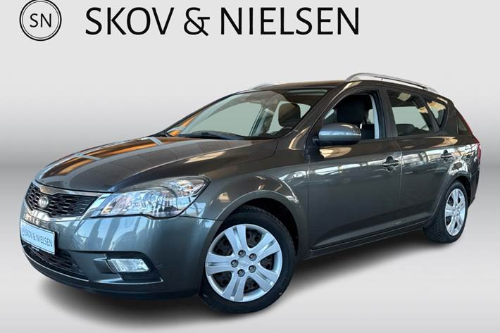 Grå Kia Ceed fra 2010