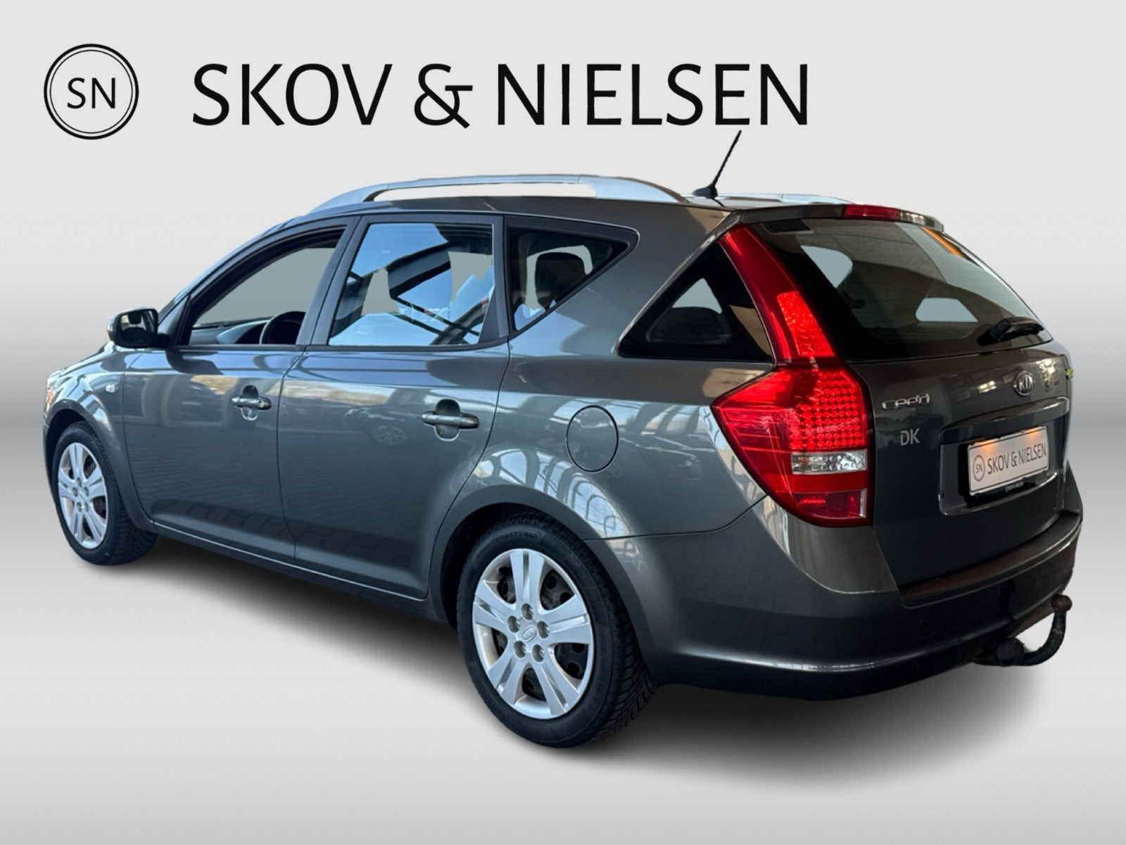 Grå Kia Ceed fra 2010