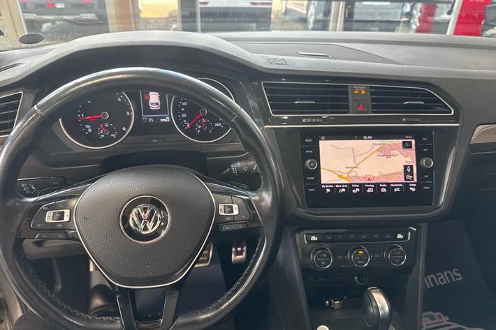 Sølv VW Tiguan fra 2019