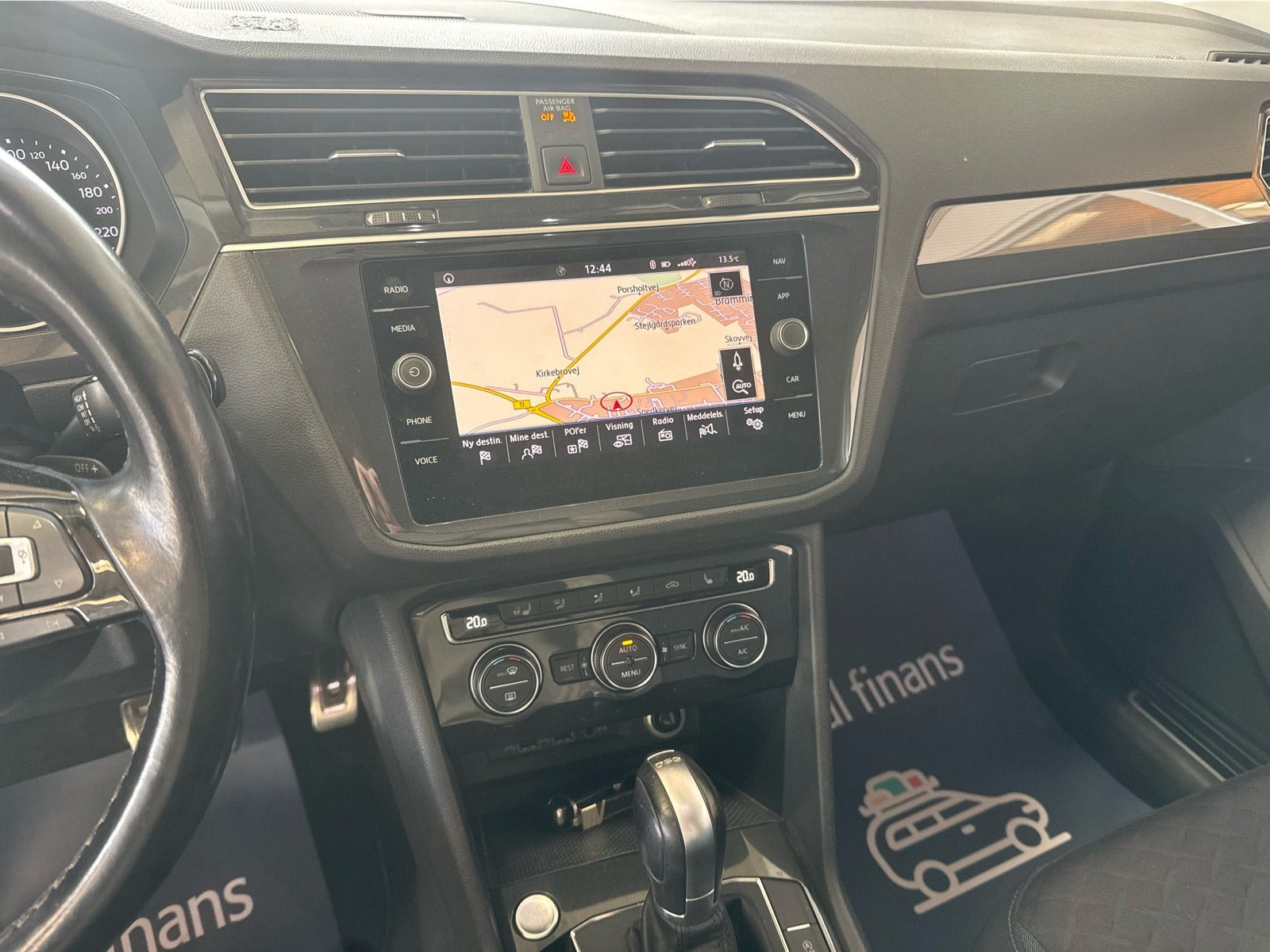 Sølv VW Tiguan fra 2019