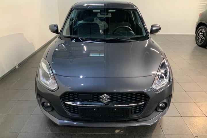 Grå Suzuki Swift fra 2020