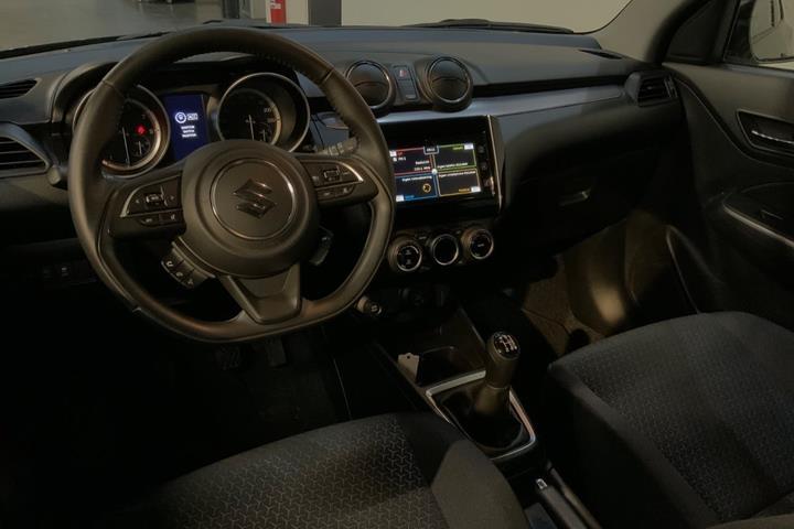 Grå Suzuki Swift fra 2020