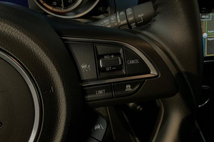 Grå Suzuki Swift fra 2020