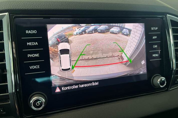 Blå Skoda Karoq fra 2019