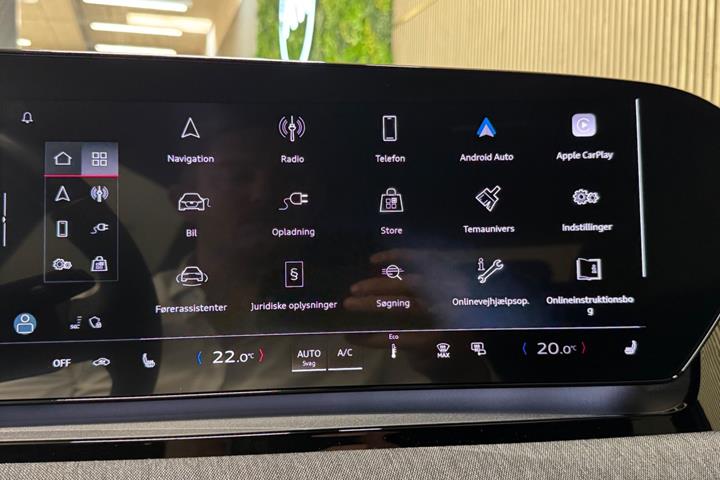 Hvid Audi Q6 e-tron fra 2025