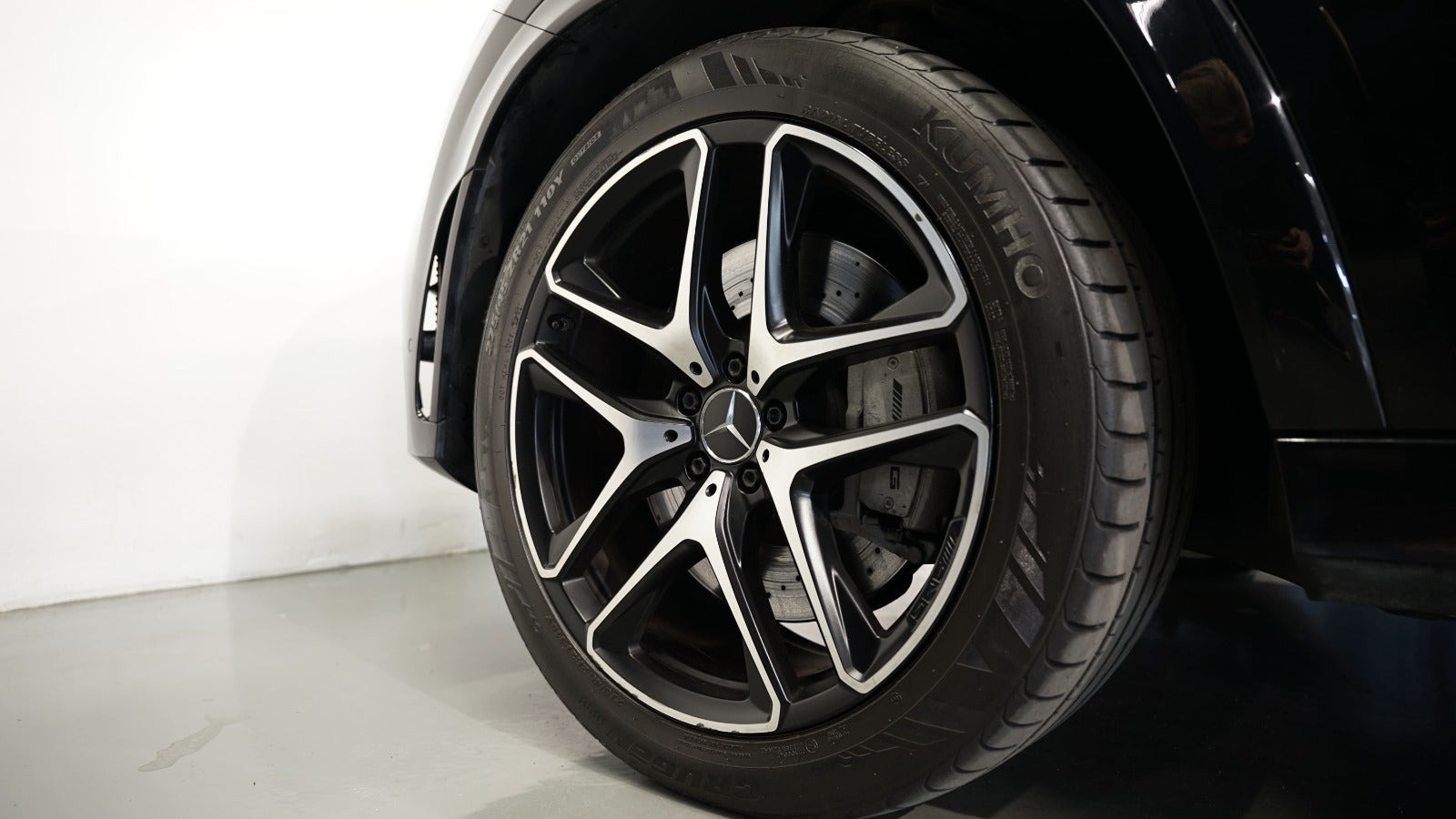 Sort Mercedes GLE53 fra 2020