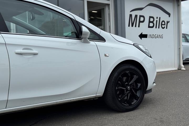 Hvid Opel Corsa fra 2017