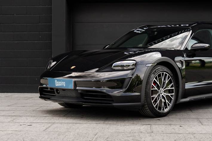 Sort Porsche Taycan 4S fra 2023