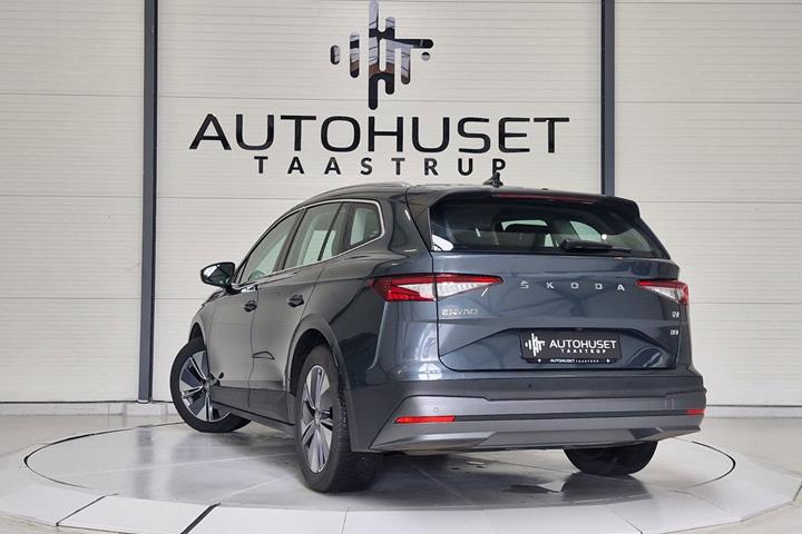 Grå Skoda Enyaq fra 2021