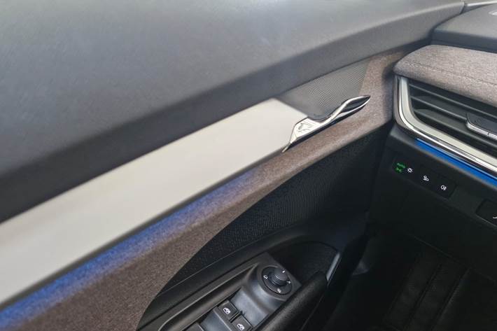 Grå Skoda Enyaq fra 2021