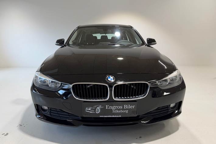 Sort BMW 316d fra 2014