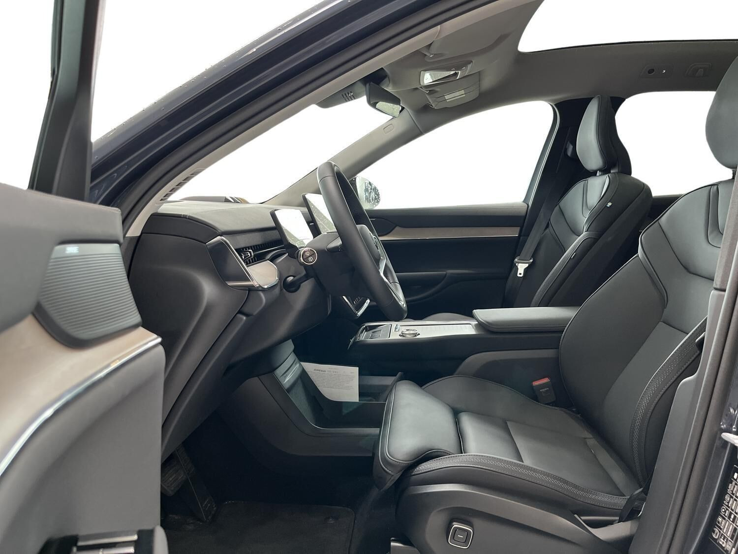Blå Volvo EX90 fra 2025