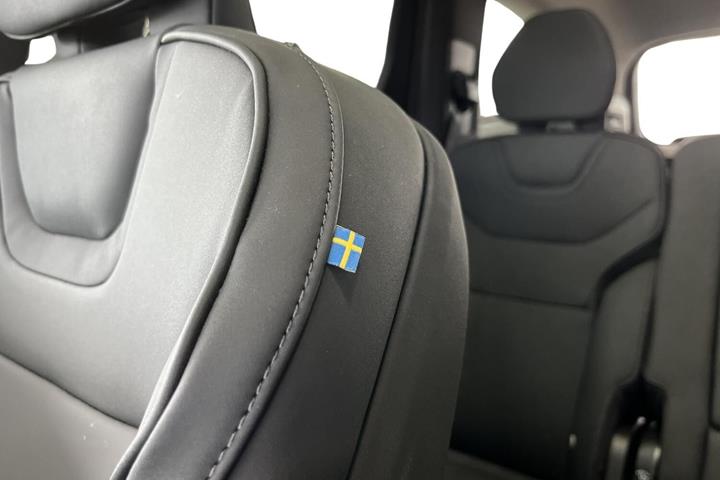 Blå Volvo EX90 fra 2025