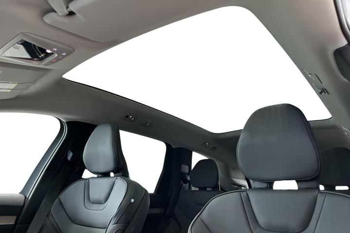 Blå Volvo EX90 fra 2025