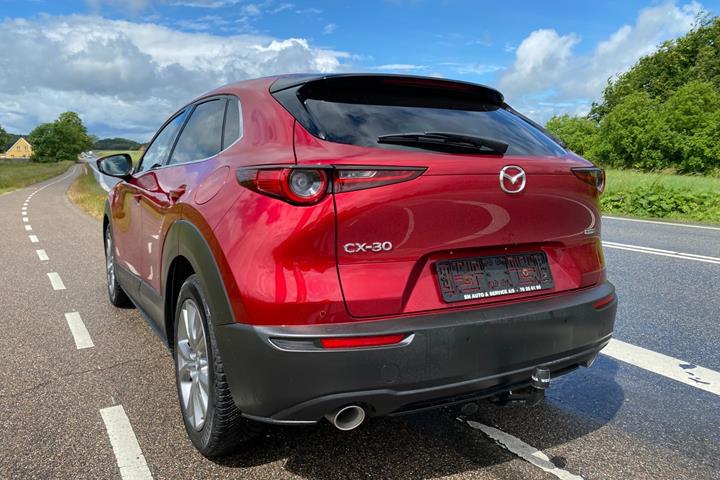 Rød Mazda CX-30 fra 2020