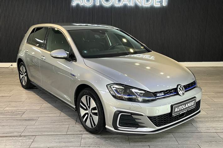 Sølv VW Golf VII fra 2018