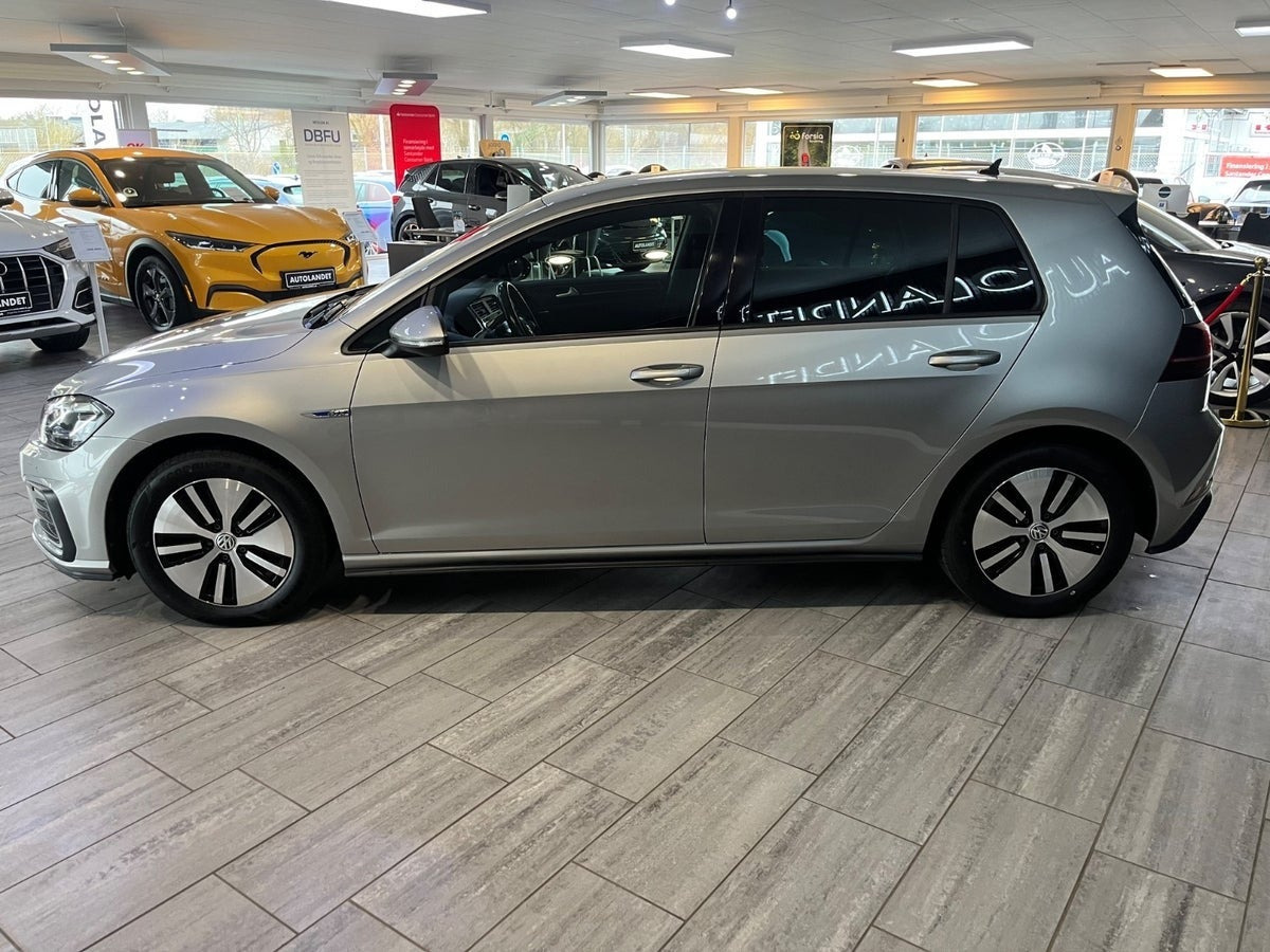 Sølv VW Golf VII fra 2018