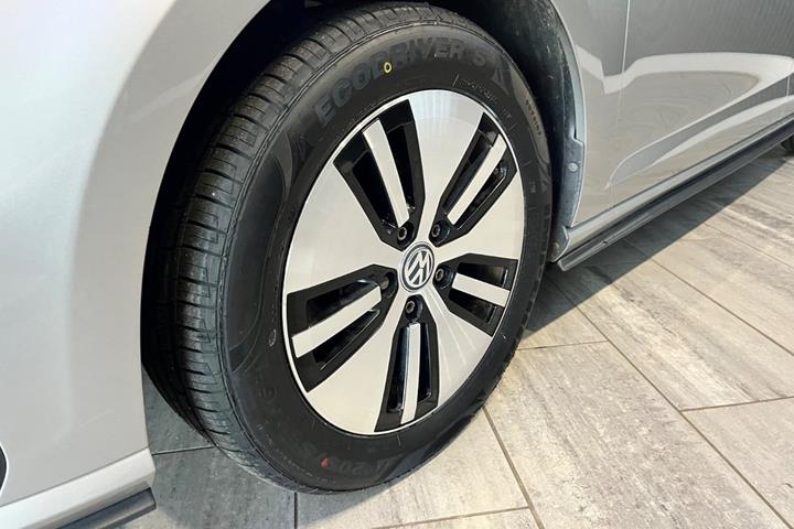 Sølv VW Golf VII fra 2018