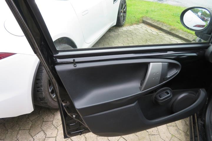 Sort Citroën C1 fra 2012