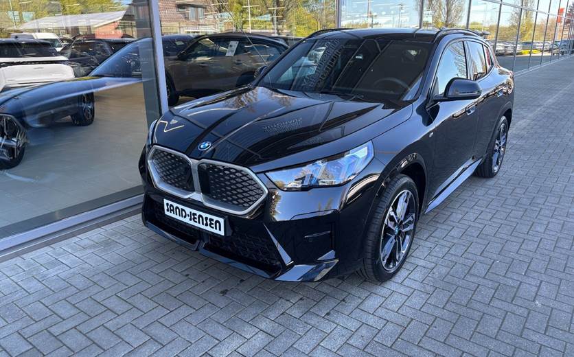 BMW iX2 eDrive20 M-Sport Premium