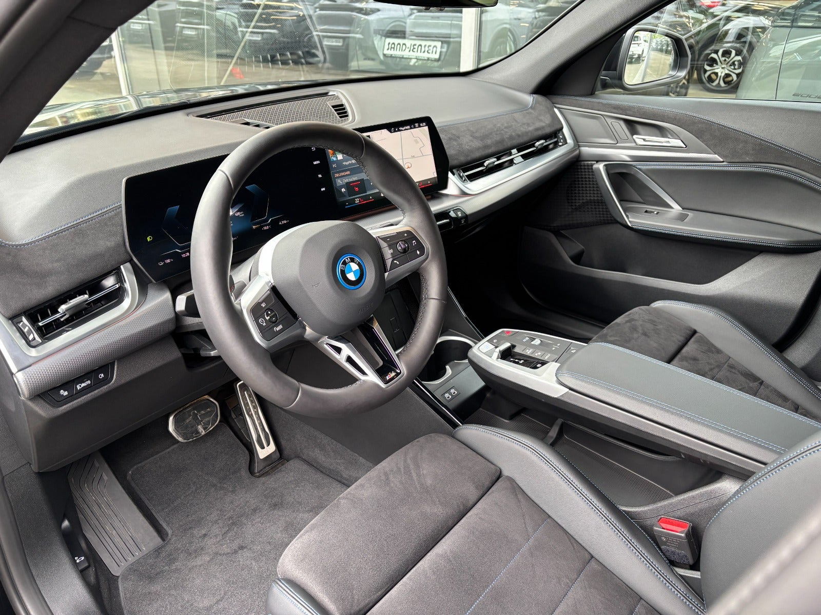 Sort BMW iX2 fra 2025