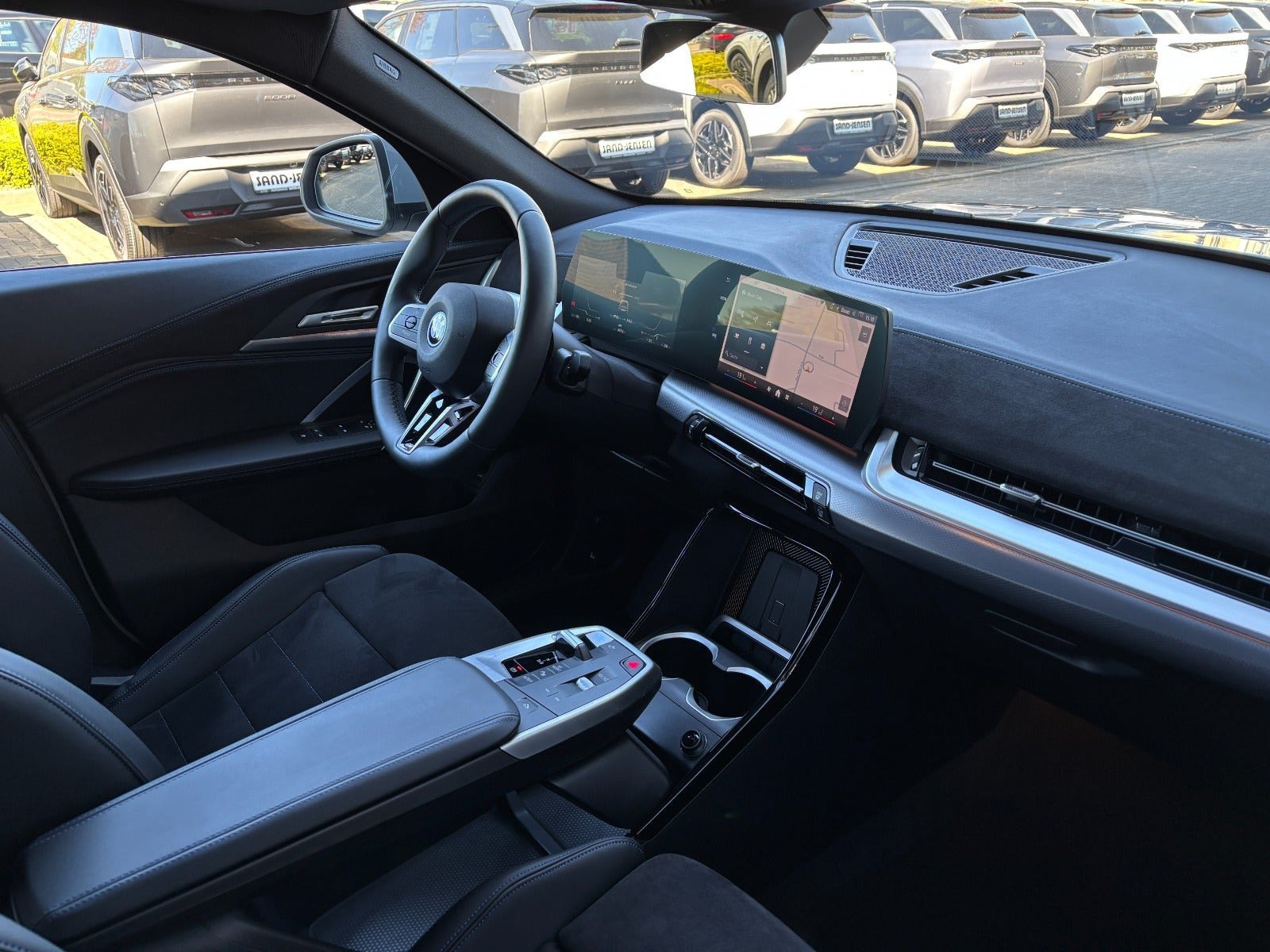Grå BMW iX2 fra 2026