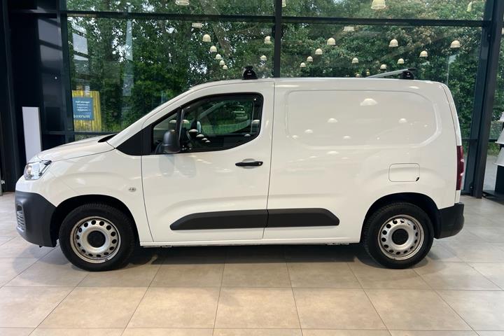 Hvid Citroën Berlingo fra 2021