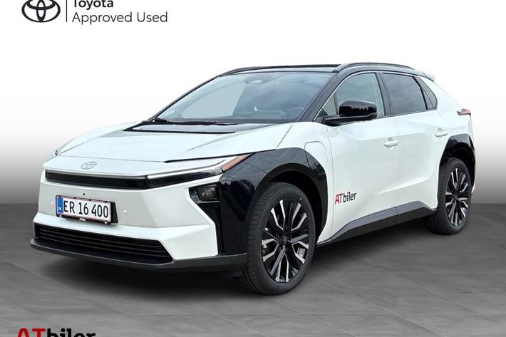 Hvid Toyota BZ4X fra 2026