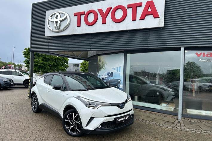 Hvid Toyota C-HR fra 2019