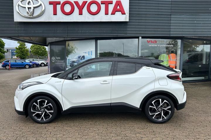 Hvid Toyota C-HR fra 2019