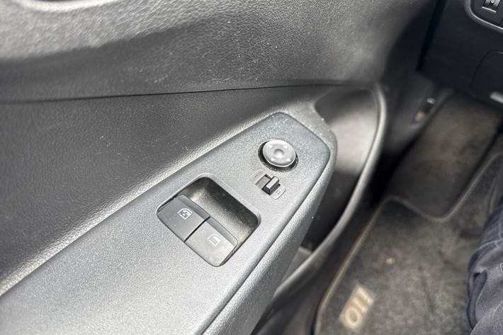 Rød Hyundai i10 fra 2020