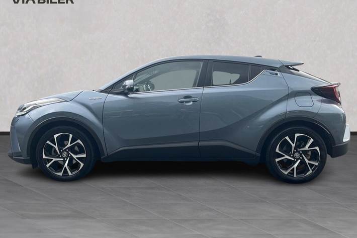 Grå Toyota C-HR fra 2020