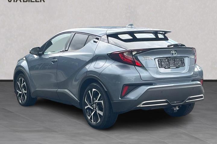 Grå Toyota C-HR fra 2020