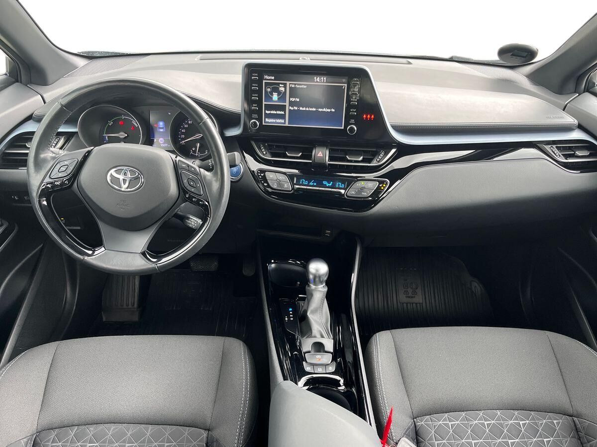 Grå Toyota C-HR fra 2020
