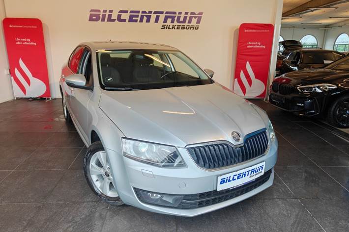 Sølv Skoda Octavia fra 2017