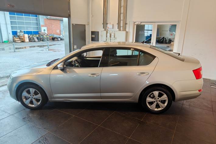 Sølv Skoda Octavia fra 2017
